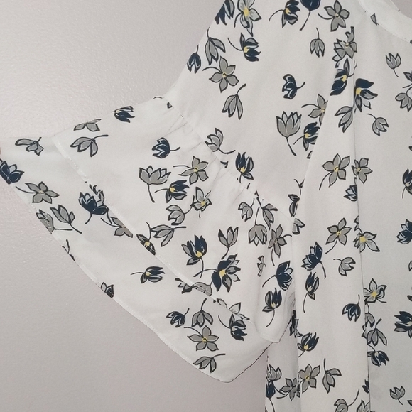 EUC✨ LOFT light blue/aqua women's XL Fleur Tiered Sleeve Top short sleeve blouse - Picture 10 of 17